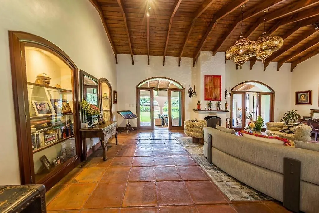 An061 Antigua Luxury Home Guatemala