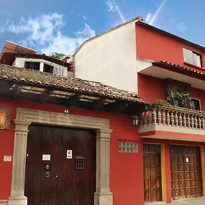 Dona Luisa Antigua