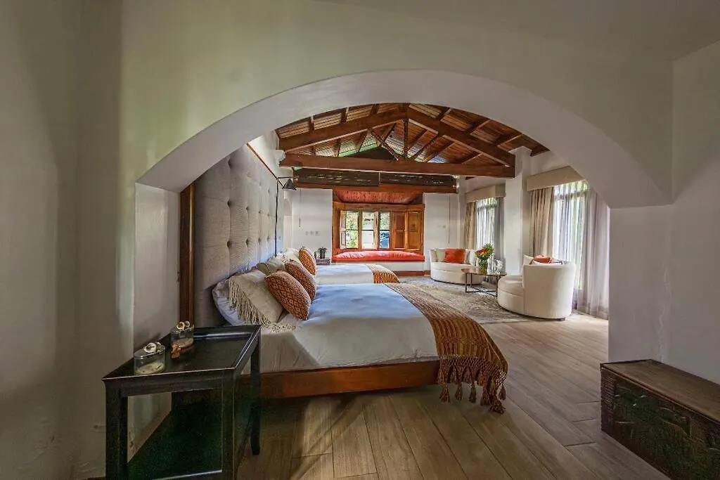 An061 Antigua Luxury Home 0*,